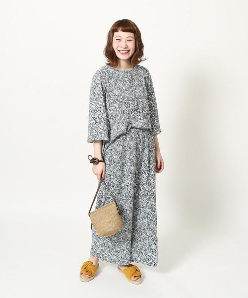 【週末お値下げ】GANNI クレープ素材パンツ　(花柄） 週末お値下げ】GANNI クレープ素材パンツ (花柄）