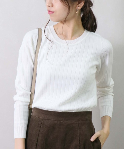 HER CLOSET(ハークローゼット)の「【HERCLOSET】クルーネックワイドリブベーシックニット(ニット/セーター・レディース・ホワイト/ライトブルー/ブラック/パープル/ネイビー/グレー/オリーブ/イエロー/ラベンダー/サーモンピンク・M)」の2枚目の写真