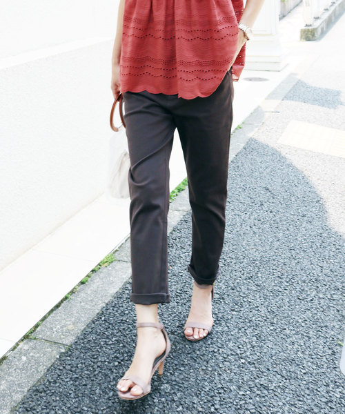 andme(アンドミー)の「ストレッチツイルチノロングパンツ(チノパンツ・レディース・チャコールグレー/ブラック/ベージュ/ネイビー/カーキ・M/L)」の3枚目の写真