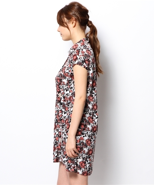 LOUNGEDRESS（ラウンジドレス）の「花柄ワンピース（ワンピース・レディース・ピンク/ブルー・ﾌﾘ-）」の4枚目の写真