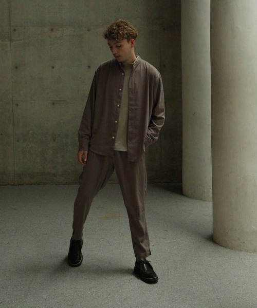 NILWAY（ニルウェイ）の「ドレープポリトロ裾スリットテーパードパンツ（その他パンツ・メンズ・ブラック/ベージュ/ブラウン/ブラック系その他/ベージュ系その他/レッド系その他/グレイッシュベージュ/アイボリー・MEDIUM/LARGE/X-LARGE）」の22枚目の写真