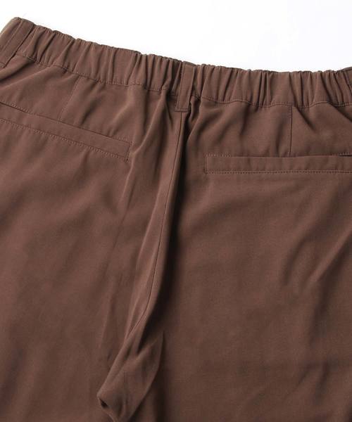 NILWAY（ニルウェイ）の「ドレープポリトロ裾スリットテーパードパンツ（その他パンツ・メンズ・ブラック/ベージュ/ブラウン/ブラック系その他/ベージュ系その他/レッド系その他/グレイッシュベージュ/アイボリー・MEDIUM/LARGE/X-LARGE）」の13枚目の写真