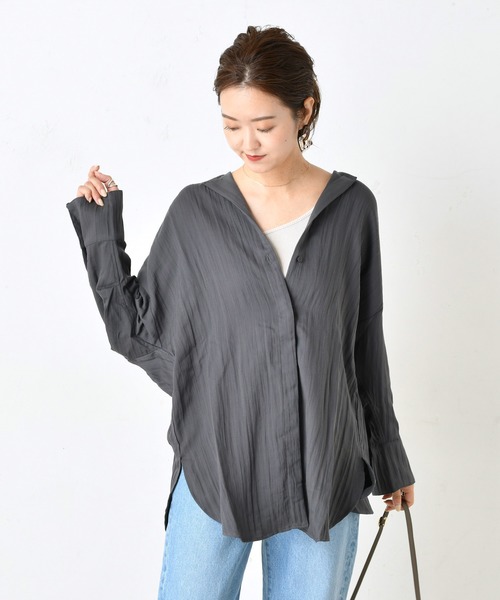 DouDou（ドゥドゥ）の「ベルト付前開きシャツ2（シャツ/ブラウス・レディース・グレー/ピンク・FREE）」の2枚目の写真