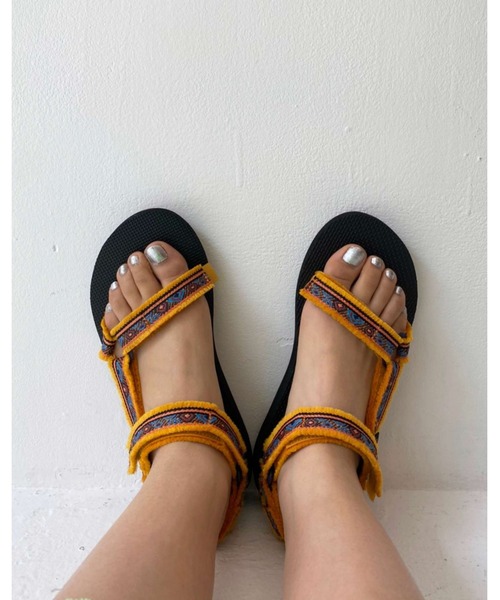 Teva(テバ)の「TEVA ORIGINAL UNIVERSAL MARESSA (MULTI)(サンダル・レディース・ブラック/マルチ・22.0cm/23.0cm/24.0cm/25.0cm)」の1枚目の写真