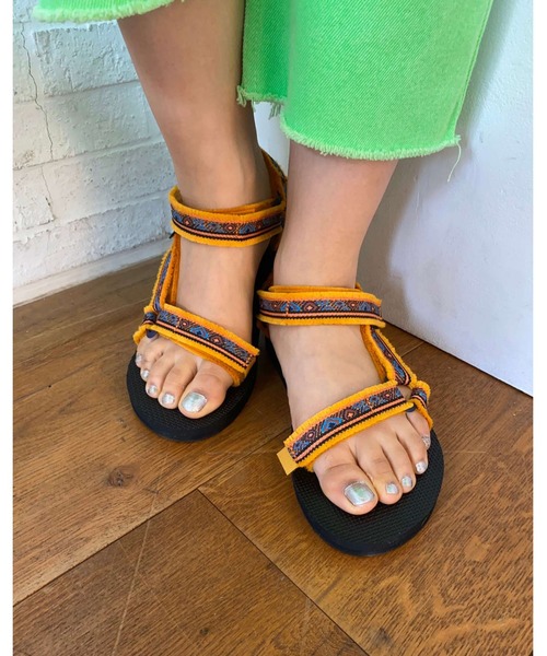 Teva(テバ)の「TEVA ORIGINAL UNIVERSAL MARESSA (MULTI)(サンダル・レディース・ブラック/マルチ・22.0cm/23.0cm/24.0cm/25.0cm)」の5枚目の写真
