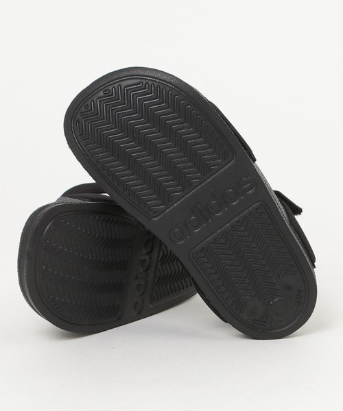 adidas(アディダス)の「adidas/アディダス ADILETTE SANDAL K スポーツサンダル 超軽量 G26879(サンダル・キッズ・ブラック×ホワイト・21.0cm/19.0cm/18.0cm/22.0cm/17.0cm/20.0cm)」の3枚目の写真