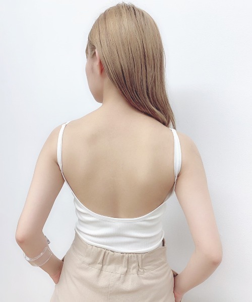 VANNIE U（ヴァニーユー）の「バックオープンカップ付きキャミソール（キャミソール・レディース・ベージュ/ブラック/ホワイト/ブラウン/モカ・FREE）」の7枚目の写真