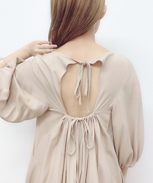 VANNIE U（ヴァニーユー）の「バックオープンカップ付きキャミソール（キャミソール・レディース・ベージュ/ブラック/ホワイト/ブラウン/モカ・FREE）」の15枚目の写真