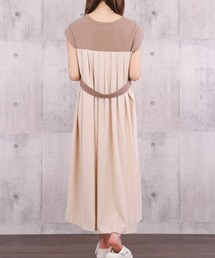 異素材バックプリーツワンピース