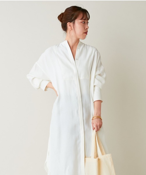 SHENERY（シーナリー）の「フロントヨーク切替シャツワンピース（シャツワンピース・レディース・オフホワイト/ベージュ/カーキ/ボルドー・FREE）」の11枚目の写真