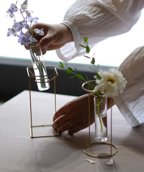 WEST VILLAGE TOKYO(ウェストビレッジトーキョー)の「PIKE stand brass vase ピケ スタンドブラスベース(フラワーベース・レディース・その他1/その他2・FREE)」の4枚目の写真