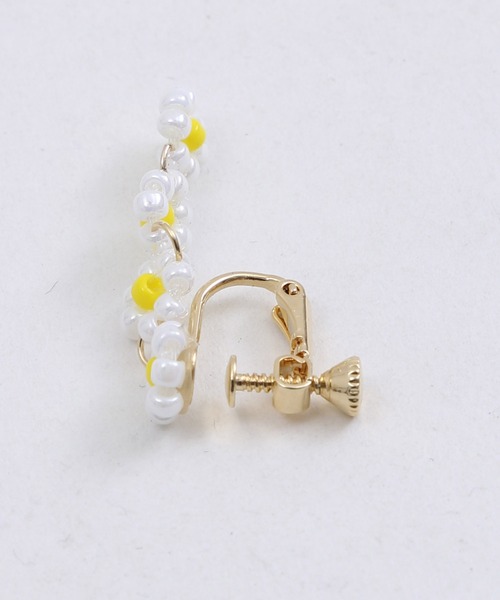 WC（ダブル シー）の「WC/4フラワーイヤリング（イヤリング・レディース・ホワイト・FREE）」の3枚目の写真