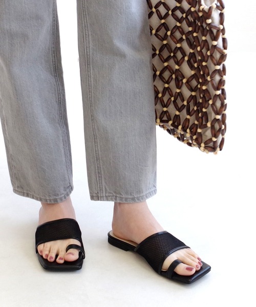 AmiAmi（アミアミ）の「メッシュフラットトングサンダル（サンダル・レディース・ベージュ/アイボリー/ブラック・LL/S/M/L）」の16枚目の写真