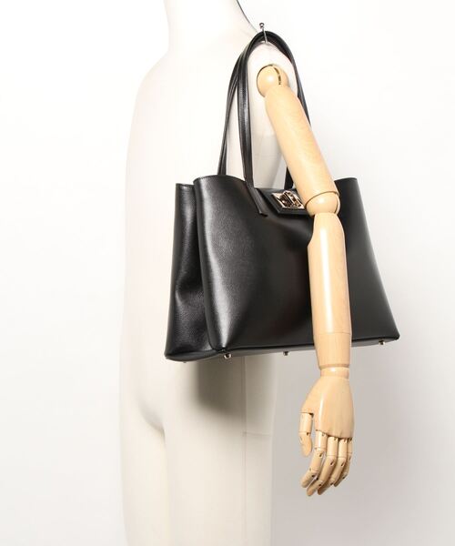 FURLA（フルラ）の「フルラ 1927トートバッグ L（トートバッグ・レディース・ブラック・ONE SIZE）」の8枚目の写真