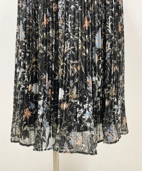 PICCIN（ピッチン）の「シアーボタニカルプリーツスカート（スカート・レディース・ブラック/ラベンダー/グレイッシュベージュ・M/L）」の8枚目の写真