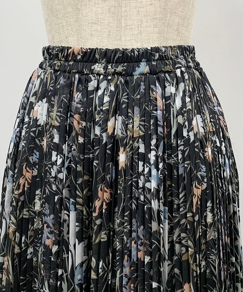 PICCIN（ピッチン）の「シアーボタニカルプリーツスカート（スカート・レディース・ブラック/ラベンダー/グレイッシュベージュ・M/L）」の9枚目の写真