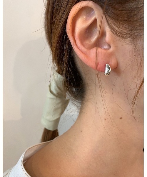 mou（モウ）の「2カラーミニピアス（ピアス（両耳用）・レディース・シルバー/ゴールド・FREE）」の8枚目の写真