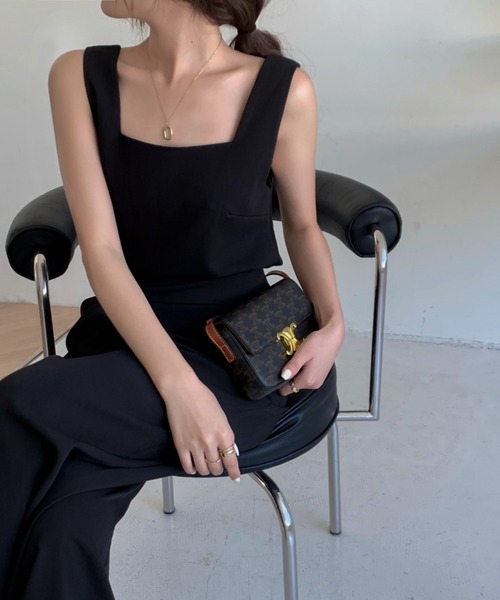 emi+（エミプラス）の「スクエアネックタンクトップ＋ハイウエストタックワイドパンツ セットアップ（セットアップ・レディース・ブラック/アイボリー/ベージュ/グレー/ネイビー/ライトグレー/カーキ/ブルー/ブラウン・FREE）」の21枚目の写真