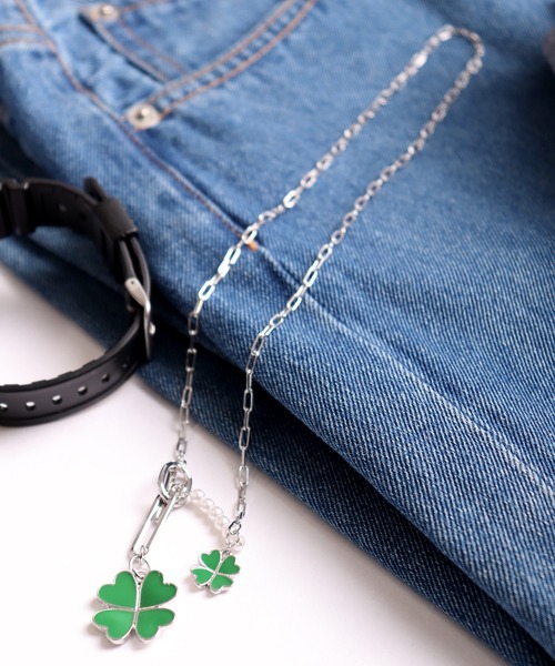 FUNALIVE（ファンアライブ）の「JON フラワーチャームネックレス　スマイル　クローバー　韓国製（ネックレス・メンズ・E/M/F/B/J/C/K/H/D/L/G/A/I/T/S/O/W/N/V/Q/R/U/P・FREE）」の13枚目の写真