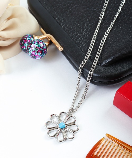 FUNALIVE（ファンアライブ）の「JON フラワーチャームネックレス　スマイル　クローバー　韓国製（ネックレス・メンズ・E/M/F/B/J/C/K/H/D/L/G/A/I/T/S/O/W/N/V/Q/R/U/P・FREE）」の20枚目の写真