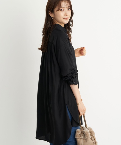 earth music&ecology（アースミュージックアンドエコロジー）の「レーヨンチュニック ＊（シャツ/ブラウス・レディース・ライトピンク/ブラック/ピンク/モカ/ミント/オフホワイト・FREE）」の3枚目の写真