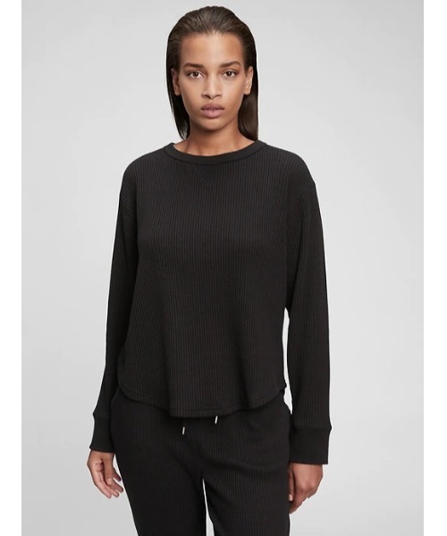 GAP(ギャップ)の「ワッフルニットTシャツ(Tシャツ/カットソー・レディース・カーキ/アイボリー/グレー系その他/ベージュ系その他/レッド系その他/Black・S/M/L/XL/XS/XXS)」の6枚目の写真