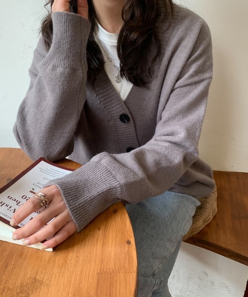 Diosfront（ディオスフロント）の「オーバーサイズVネックカーディガン（カーディガン/ボレロ・レディース・ブラック/チャコールグレー/ブラウン・FREE）」の3枚目の写真