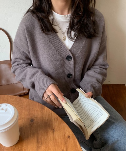 Diosfront（ディオスフロント）の「オーバーサイズVネックカーディガン（カーディガン/ボレロ・レディース・ブラック/チャコールグレー/ブラウン・FREE）」の11枚目の写真