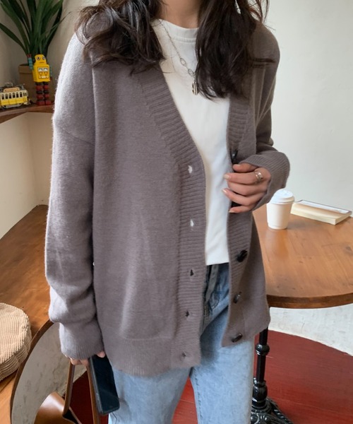 Diosfront（ディオスフロント）の「オーバーサイズVネックカーディガン（カーディガン/ボレロ・レディース・ブラック/チャコールグレー/ブラウン・FREE）」の10枚目の写真