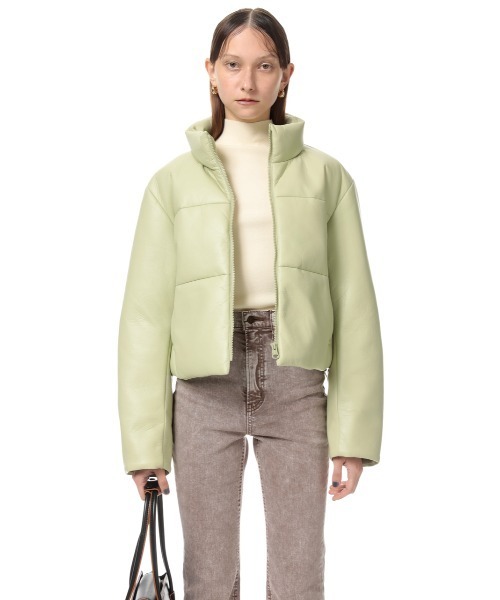 SLY（スライ）の「VEGAN LEATHER PUFFER JK ビーガンレザー ジャケット（ブルゾン・レディース・ライトグリーン/ライトベージュ・FREE）」の7枚目の写真