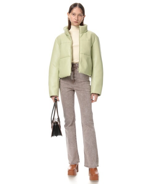 SLY（スライ）の「VEGAN LEATHER PUFFER JK ビーガンレザー ジャケット（ブルゾン・レディース・ライトグリーン/ライトベージュ・FREE）」の11枚目の写真