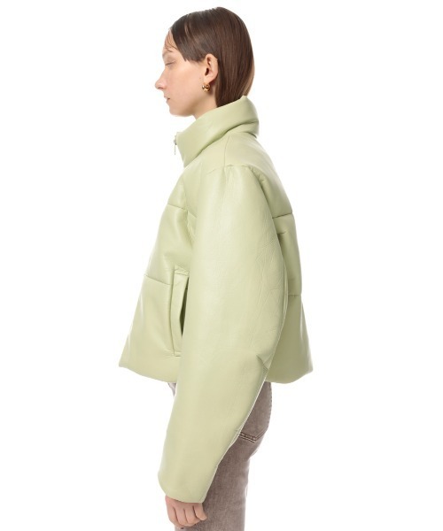SLY（スライ）の「VEGAN LEATHER PUFFER JK ビーガンレザー ジャケット（ブルゾン・レディース・ライトグリーン/ライトベージュ・FREE）」の9枚目の写真