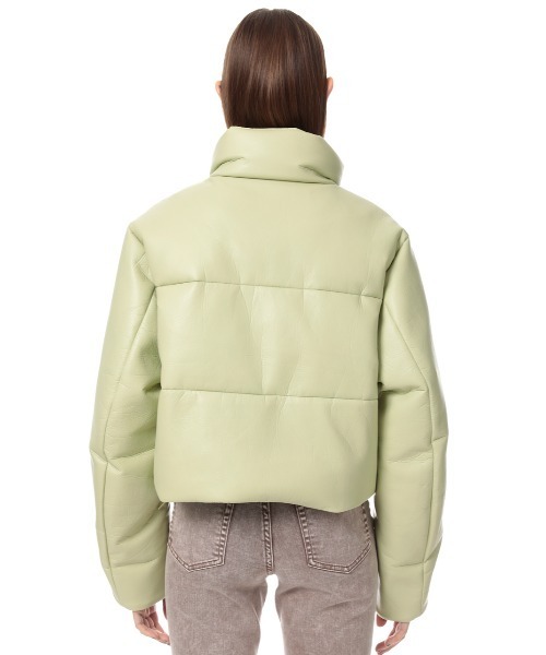 SLY（スライ）の「VEGAN LEATHER PUFFER JK ビーガンレザー ジャケット（ブルゾン・レディース・ライトグリーン/ライトベージュ・FREE）」の15枚目の写真