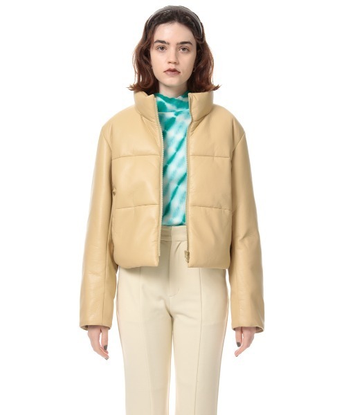SLY（スライ）の「VEGAN LEATHER PUFFER JK ビーガンレザー ジャケット（ブルゾン・レディース・ライトグリーン/ライトベージュ・FREE）」の6枚目の写真