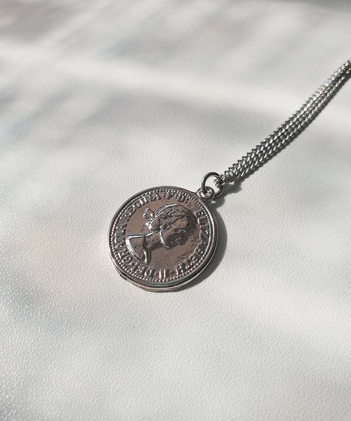 CEMONEMO（セモネモ）の「エリザベス コイン ペンダント ネックレス（ネックレス・レディース・ゴールド/シルバー・FREE）」の4枚目の写真