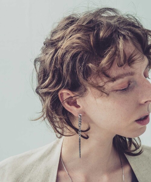 and cloud(アンドクラウド)の「Gradation Long Pierce M / Single(ピアス(片耳用)・レディース・シルバー/シルバー系その他/イエローゴールド/ゴールド系その他・FREE)」の6枚目の写真