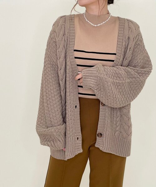 SHOO・LA・RUE(シューラルー)の「◆ちくちくしにくい!ベーシックなモックネックニット(ニット/セーター・レディース・ブラック/アイボリー/ピンク系その他/ベージュ系その他2・02/03/04/05)」の3枚目の写真