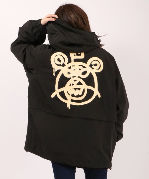 MISHKA(ミシカ)の「MISHKA ロゴ&ベアモップ マウンテンパーカー(ブルゾン・メンズ・ブラック/ダークカーキ・L/M)」の1枚目の写真