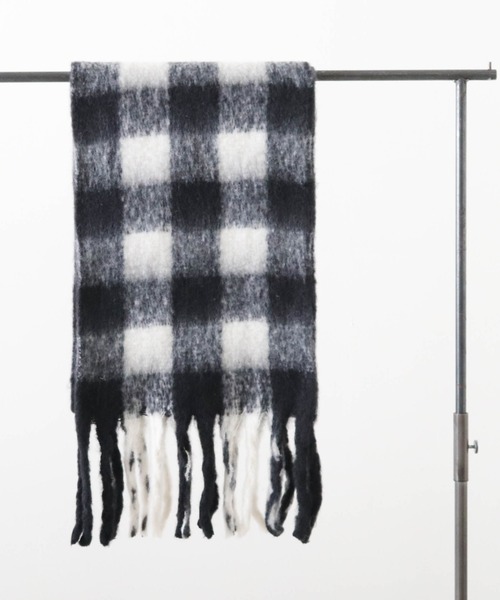 Cheek（チーク）の「大判チェックフリンジマフラー（マフラー・レディース・ブラック/ベージュ/ブラウン・MEDIUM）」の12枚目の写真