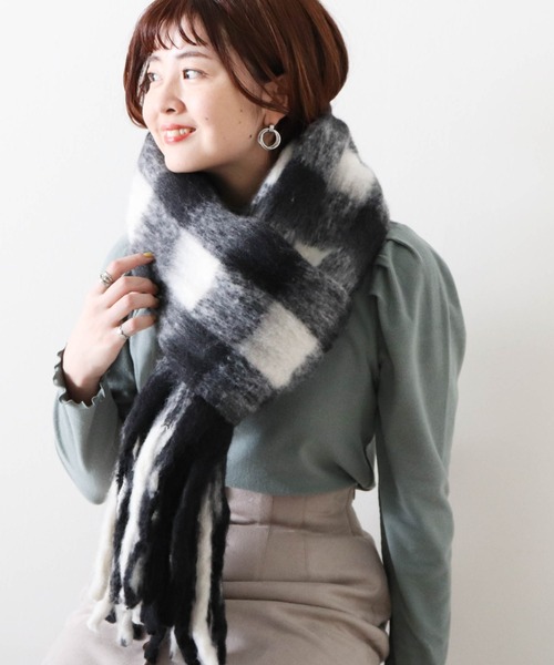 Cheek（チーク）の「大判チェックフリンジマフラー（マフラー・レディース・ブラック/ベージュ/ブラウン・MEDIUM）」の14枚目の写真