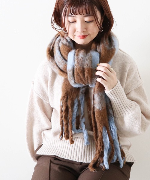 Cheek（チーク）の「大判チェックフリンジマフラー（マフラー・レディース・ブラック/ベージュ/ブラウン・MEDIUM）」の7枚目の写真