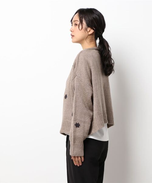 Samansa Mos2 blue（サマンサモスモスブルー）の「フラワー刺繍