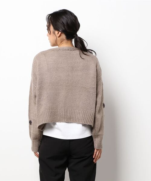 Samansa Mos2 blue(サマンサモスモスブルー)の「フラワー刺繍カーディガン(カーディガン/ボレロ・レディース・オフホワイト/グレー/チャコール・フリ-)」の5枚目の写真