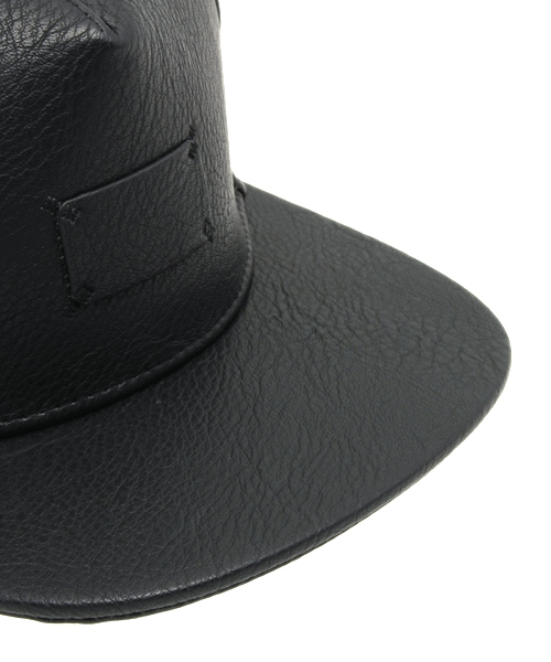 WEGO(ウィゴー)の「WEGO/フェイクレザーベースボールキャップ(キャップ・メンズ・ホワイト/ブラック・FREE)」の5枚目の写真