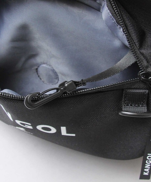 KANGOL（カンゴール）の「ロゴプリント ポリエステル フラップ ショルダーバッグ（ショルダーバッグ・メンズ・ブラック・FREE）」の8枚目の写真
