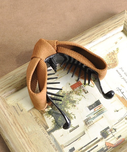 TONE SELECT GOODS（トーンセレクトグッズ）の「【float】リボン バナナクリップ【7色展開】（バレッタ/ヘアクリップ・レディース・ワイン/ブルー/ブラック/ブラウン/ワインレッド/ネイビー/ピンクベージュ・FREE）」の9枚目の写真