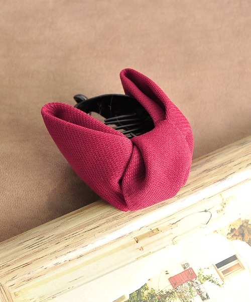 TONE SELECT GOODS（トーンセレクトグッズ）の「【float】リボン バナナクリップ【7色展開】（バレッタ/ヘアクリップ・レディース・ワイン/ブルー/ブラック/ブラウン/ワインレッド/ネイビー/ピンクベージュ・FREE）」の10枚目の写真