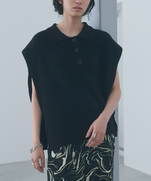 VACANCY（ヴァカンシー）の「ポロニットベスト（ベスト・レディース・ブラック/グレイッシュベージュ・FREE）」の2枚目の写真