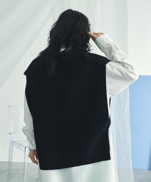 VACANCY（ヴァカンシー）の「ポロニットベスト（ベスト・レディース・ブラック/グレイッシュベージュ・FREE）」の5枚目の写真