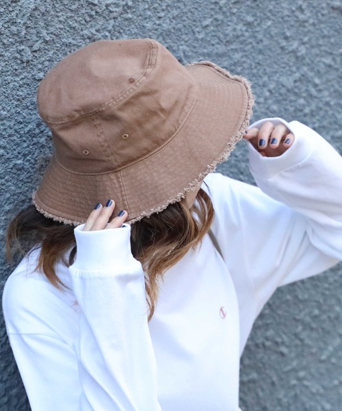 HONEYSUCKLE ROSE（ハニーサックルローズ）の「【HONEYSUCKLE ROSE】フリンジバケットハット（ハット・レディース・ブラック/ブラウン/キナリ・フリー）」の5枚目の写真